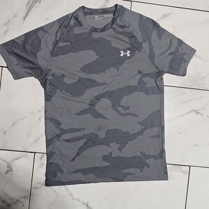 Under Armour Men's Dark Gray Camo Tee
